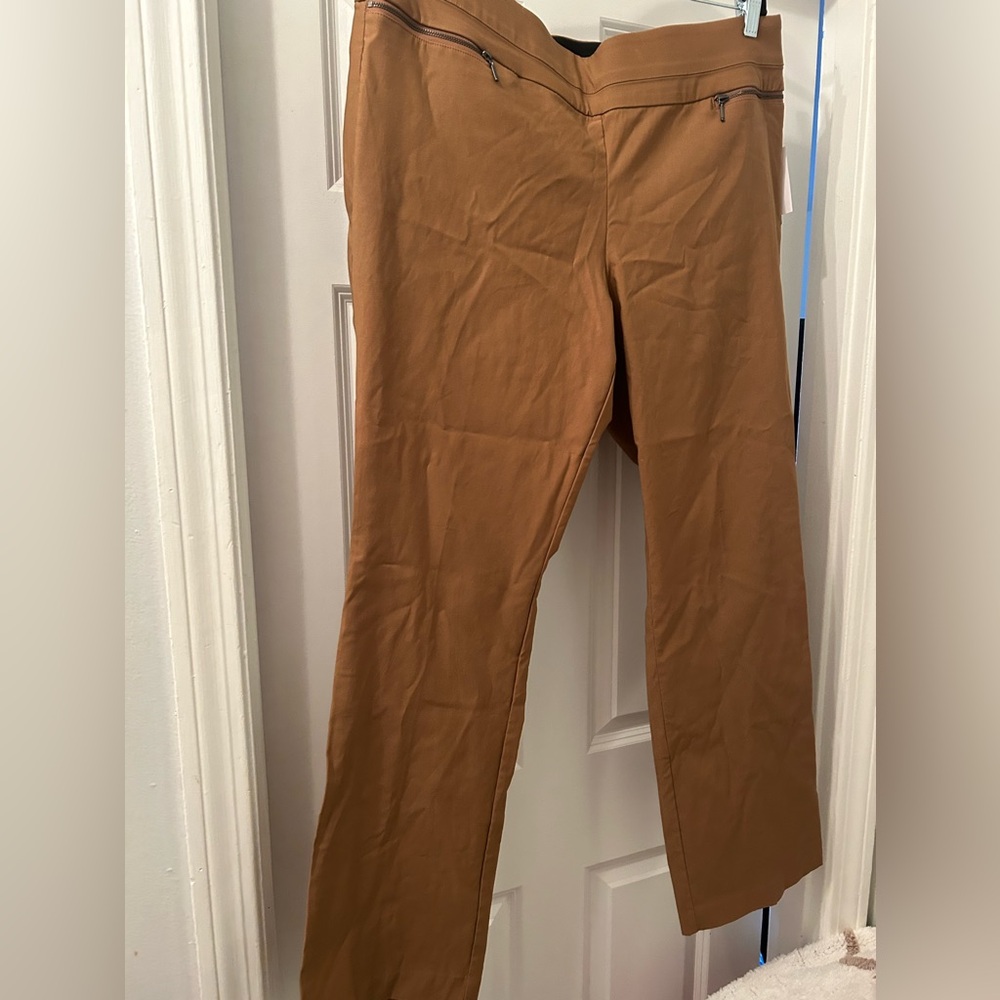 NWT Women’s Violets and Roses
